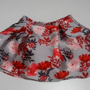 B. Darlin fully lined floral mini